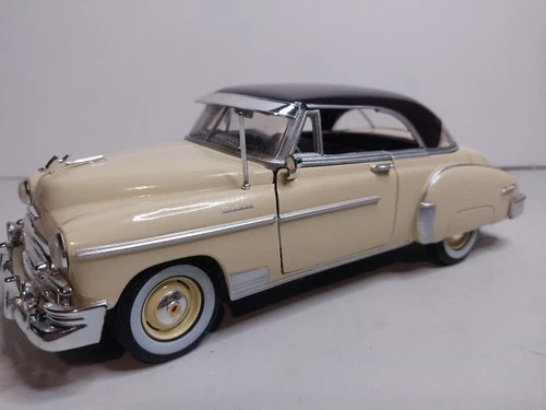 MotorMax 1:24 TanBrown 1950 Chevrolet Bel Air